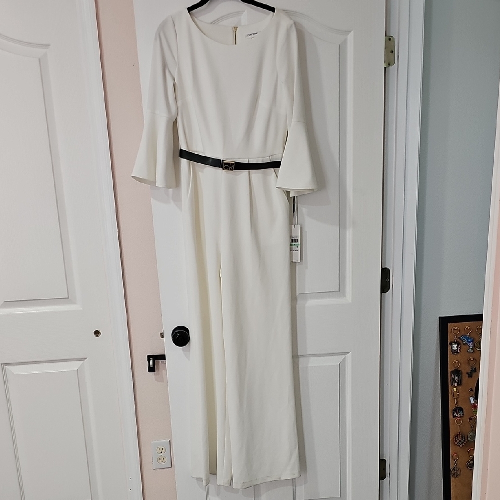 5/$80 Elegant Cream Dress with Belt